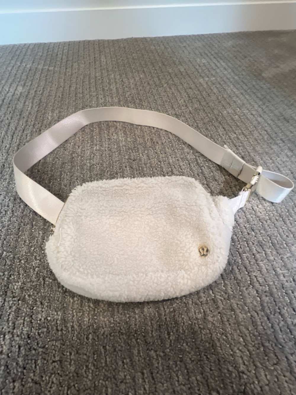 lululemon athletica Cream Sherpa Belt Bag